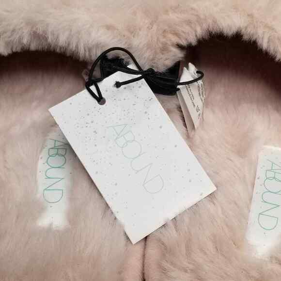 Abound Wynter Pink Faux Fur Fuzzy Slippers Size L 9-10 - Picture 2 of 5